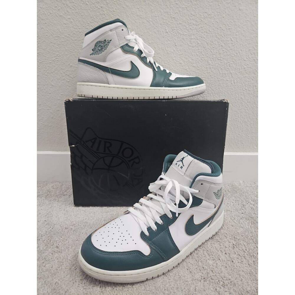 Men's Jordan 1 Mid SE Sz 10 White/Oxidized Green-Sail (FQ7720 103)